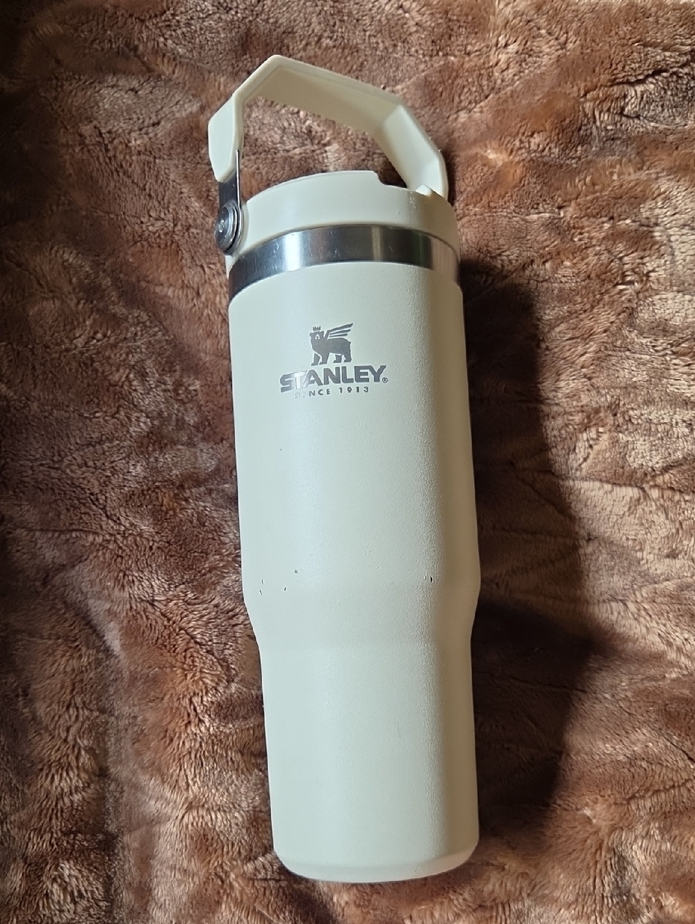 Stanley Cream Travel Tumbler with Carry Handle 30 Oz